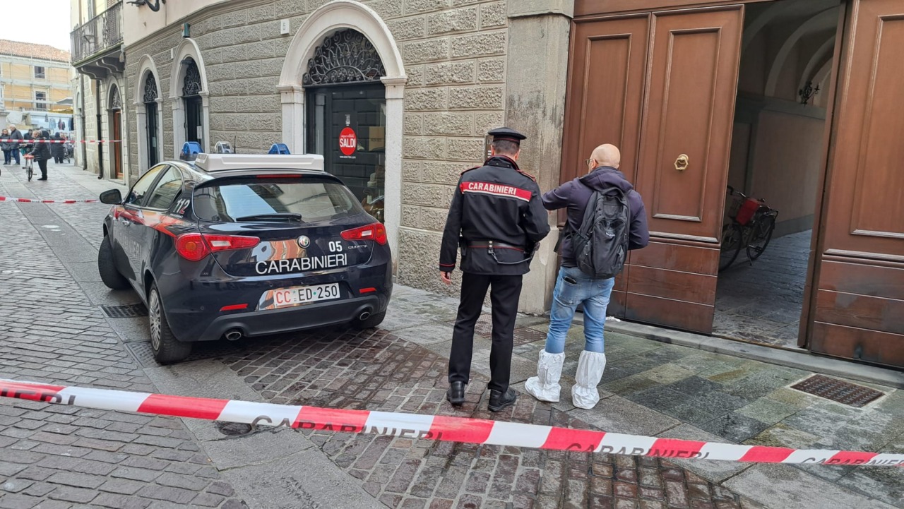 Indagini in corso per un tentativo di incendio a Chiari