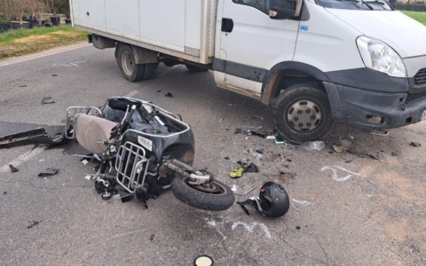 Scontro tra vespa e furgone: grave incidente a Palazzolo
