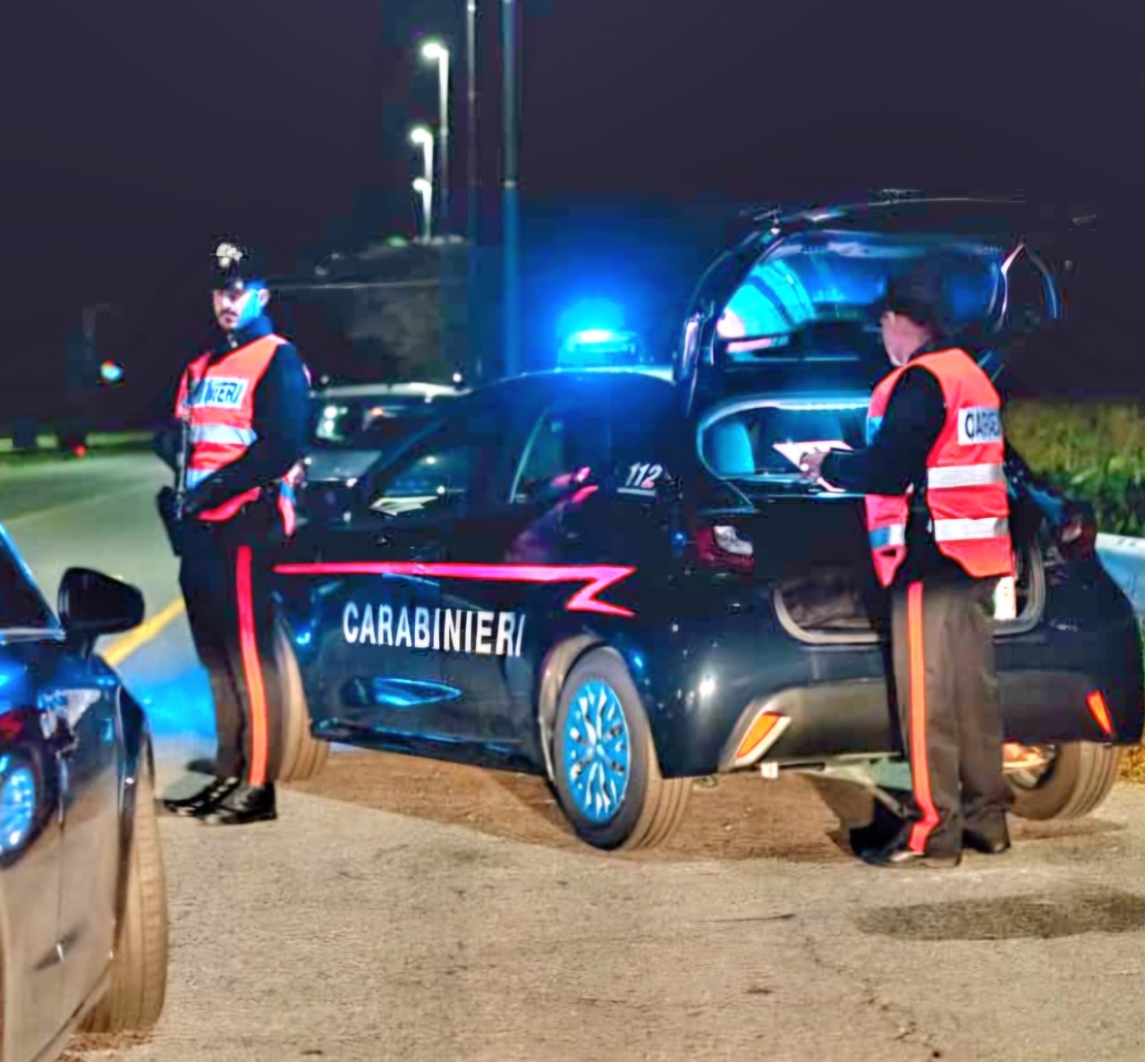 Arrestato ladro di 25 anni dopo aver rubato zaino e scarpe in un negozio