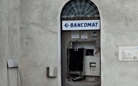 Esplosione al bancomat di Urago d’Oglio: i residenti allarmati