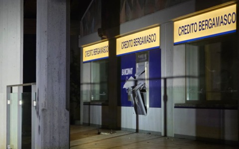 Tentativo di furto al bancomat di Timoline: ladri in fuga a mani vuote