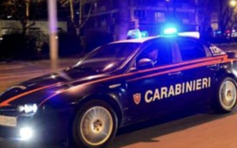 Uomo minaccia il suicidio alla stazione di Iseo, salvato dai carabinieri