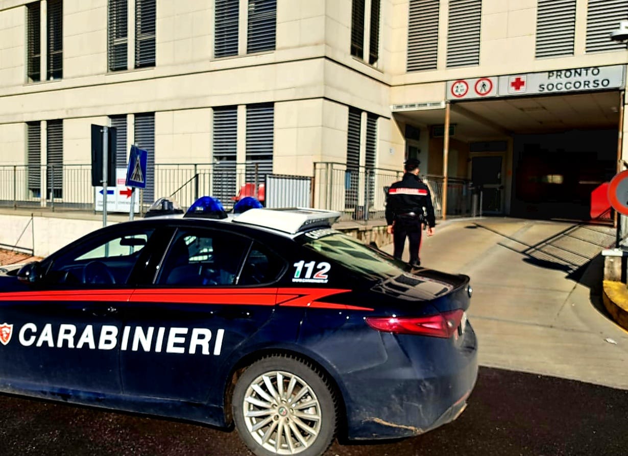 Un 19enne di Pontoglio aggredisce i carabinieri al Pronto soccorso di Chiari