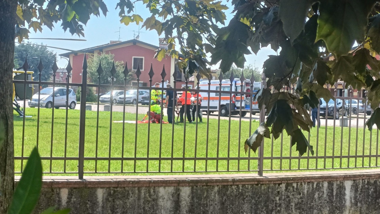 Un agente della Polizia Locale in gravi condizioni dopo un colpo di pistola