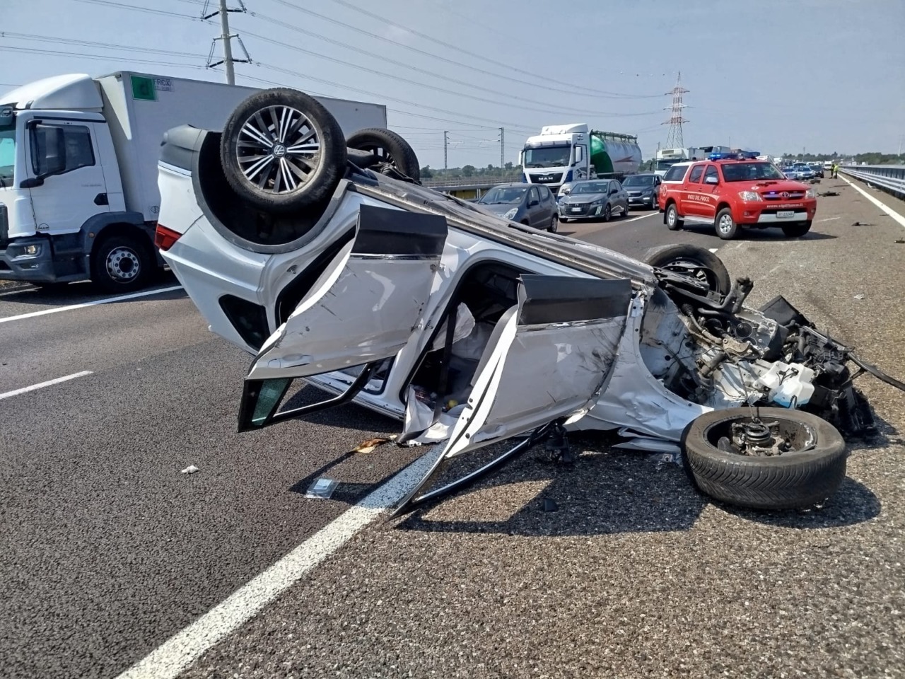A35: un’auto si ribalta, coinvolto un bambino di cinque anni