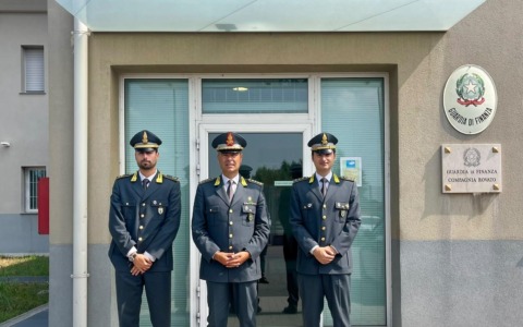 Guardia di Finanza di Rovato: il tenente Antonio Salerno subentra al comando