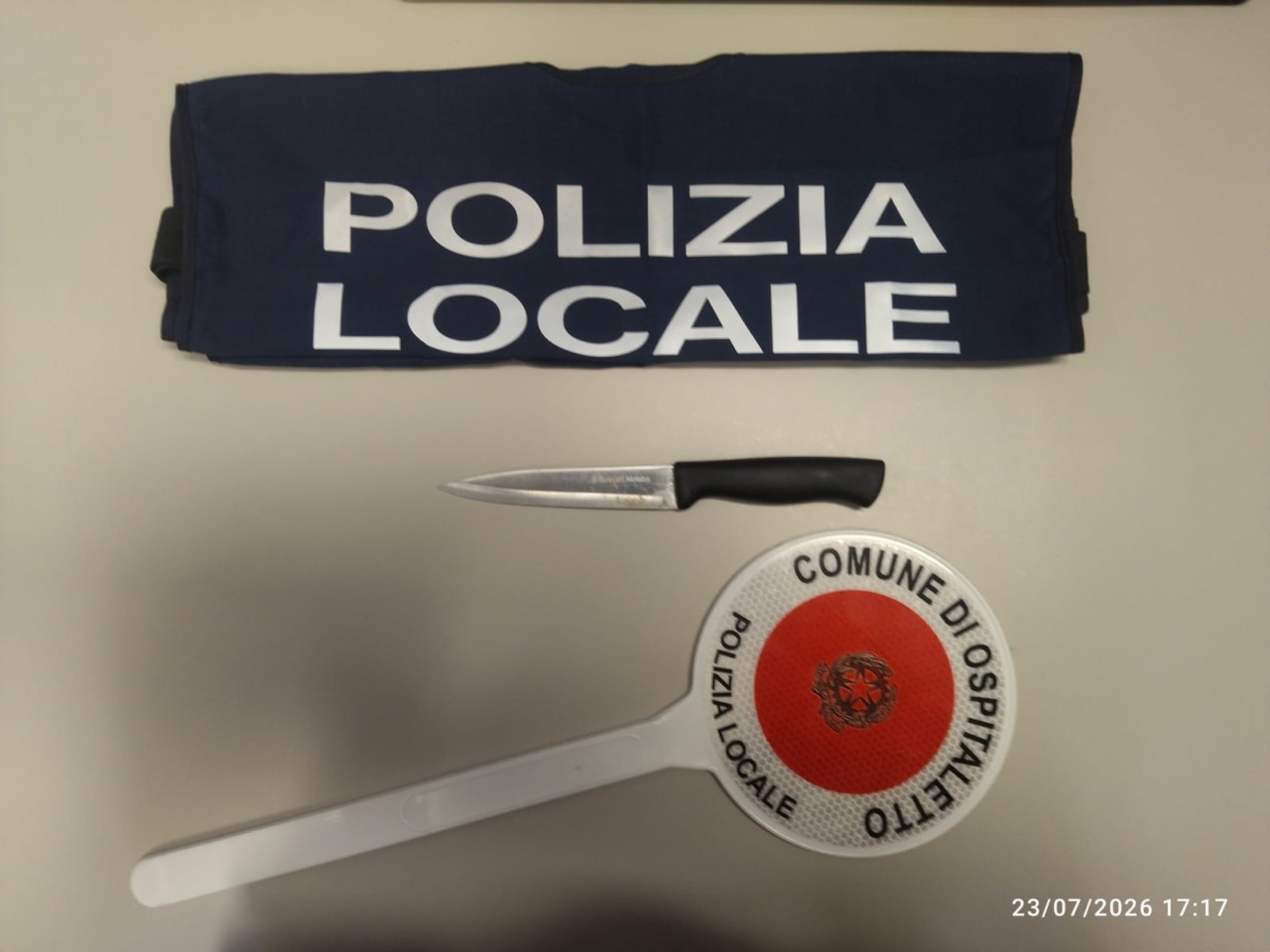 Ospitaletto: trovati taniche e tubi, ma scatta la denuncia per un coltello