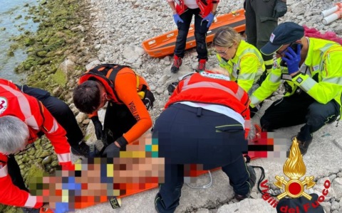 Lago d’Iseo: soccorsa donna in difficoltà da bagnanti e Vigili del Fuoco